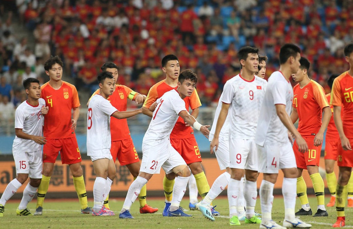 Việt Nam "đụng độ" với "hàng xóm" Trung Quốc tại vòng loại World Cup 22