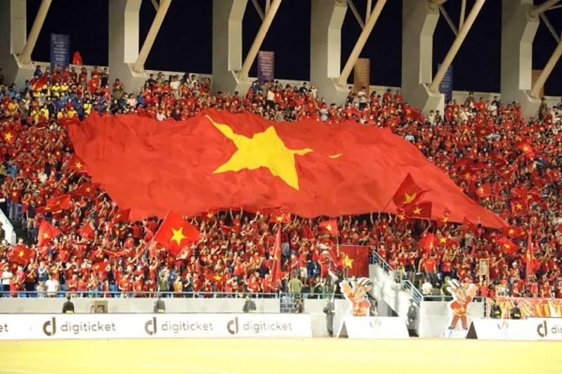 Người hâm mộ (NHM) là gì trong bóng đá và ý nghĩa sâu sắc của họ