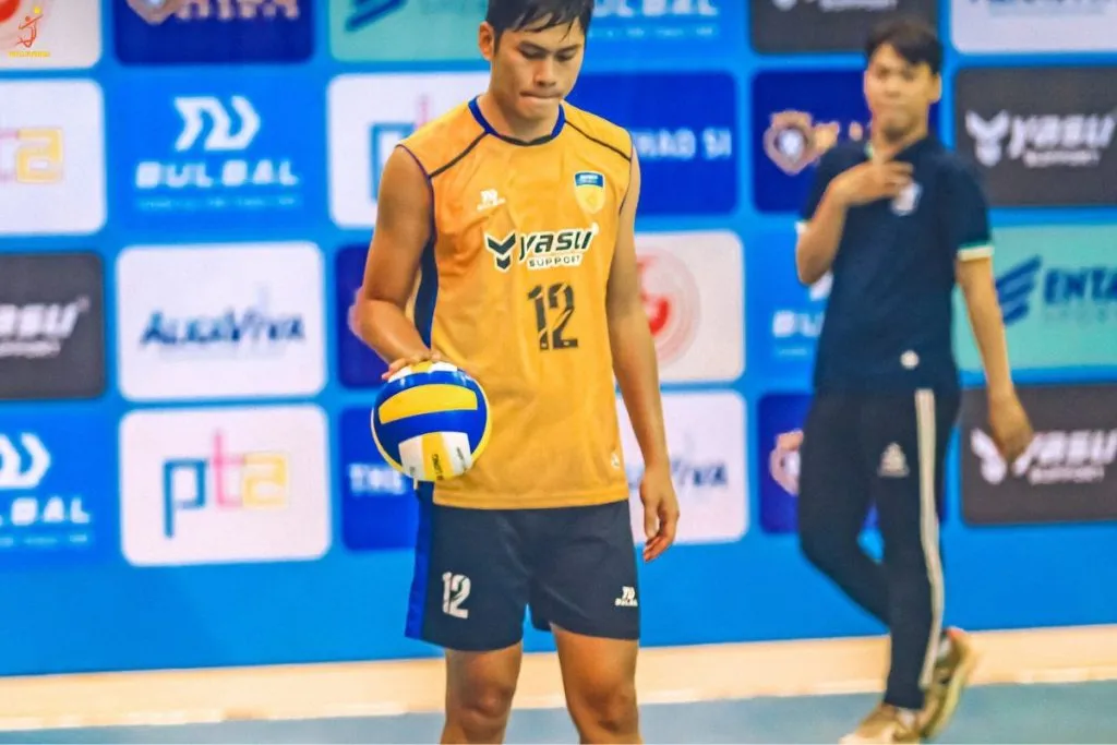 Chủ công trong bóng chuyền là gì - Đọc tình huống phòng thủ