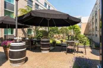 Sân Tennis Có Là Đất Thổ Cư Không? Giải Đáp Pháp Lý Chi Tiết