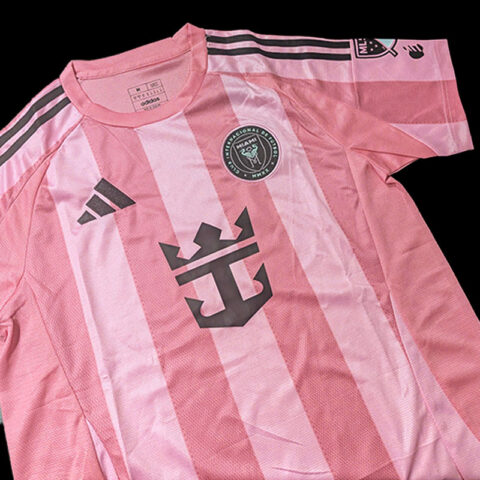 Áo Bóng Đá Bản Fan Là Gì? Giải Mã Chi Tiết Các Phiên Bản