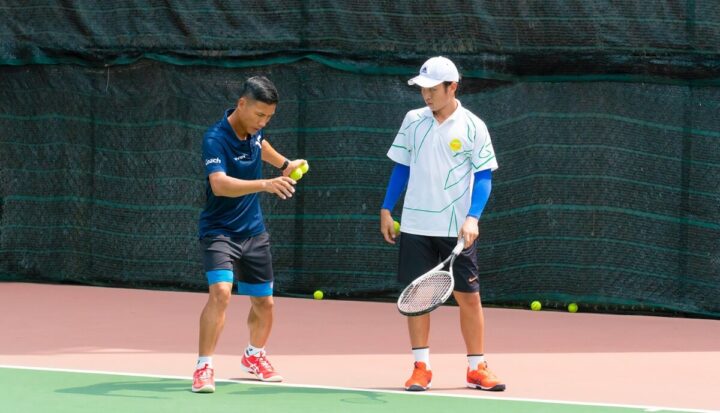 HƯỚNG DẪN ĐIỀU CHỈNH CHIẾN THUẬT TRONG SET ĐẤU QUYẾT ĐỊNH CỦA TENNIS ĐÔI