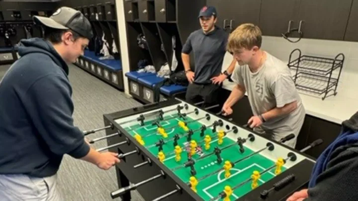 Foosball Là Gì: Khám Phá Trò Chơi Đá Bóng Trên Bàn Hấp Dẫn Foosball Là Gì: Khám Phá Trò Chơi Đá Bóng Trên Bàn Hấp Dẫn