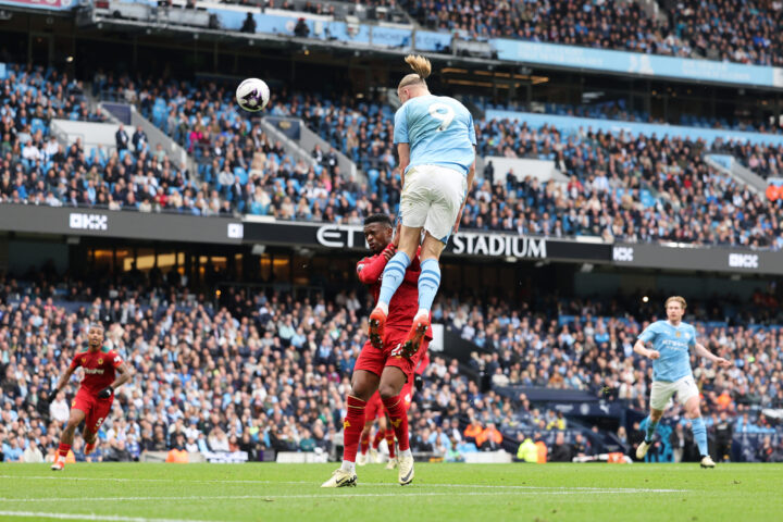 Bàn Đá Bóng Gọi Là Gì Khi Ghi 4 Bàn? Khám Phá Thuật Ngữ