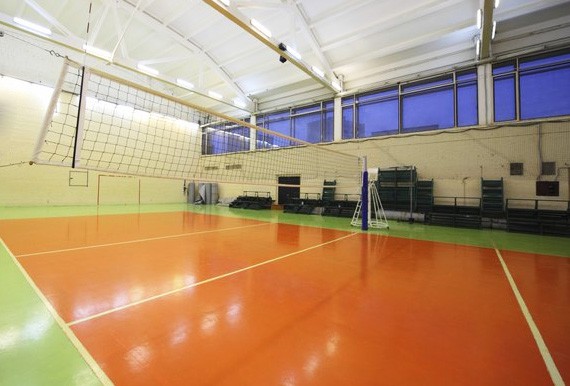 Phân Tích Sự Khác Nhau Giữa Bóng Chuyền Trong Nhà Và Bóng Chuyền Bãi Biển Chi Tiết