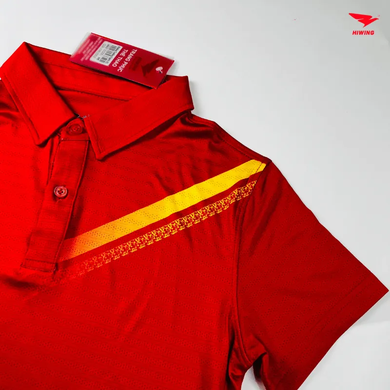 Đường may tỉ mỉ, chắc chắn, đảm bảo trang phục bền đẹp, tôn vinh vẻ đẹp của môn bóng chuyền.