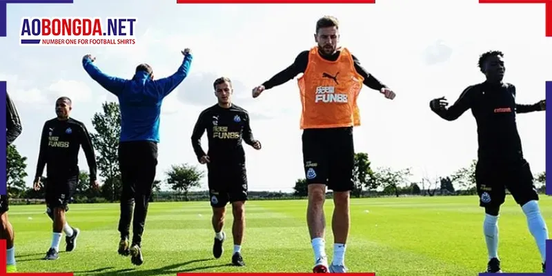 Luyện Cảm Giác Bóng Cho Cầu Thủ Trẻ