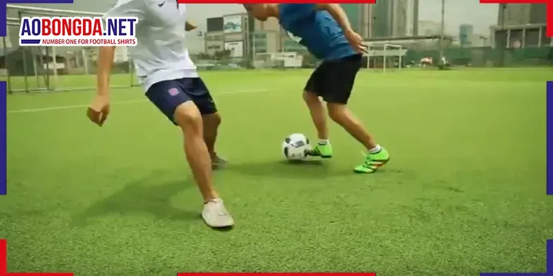 Kỹ Thuật Giữ Bóng Cơ Bản