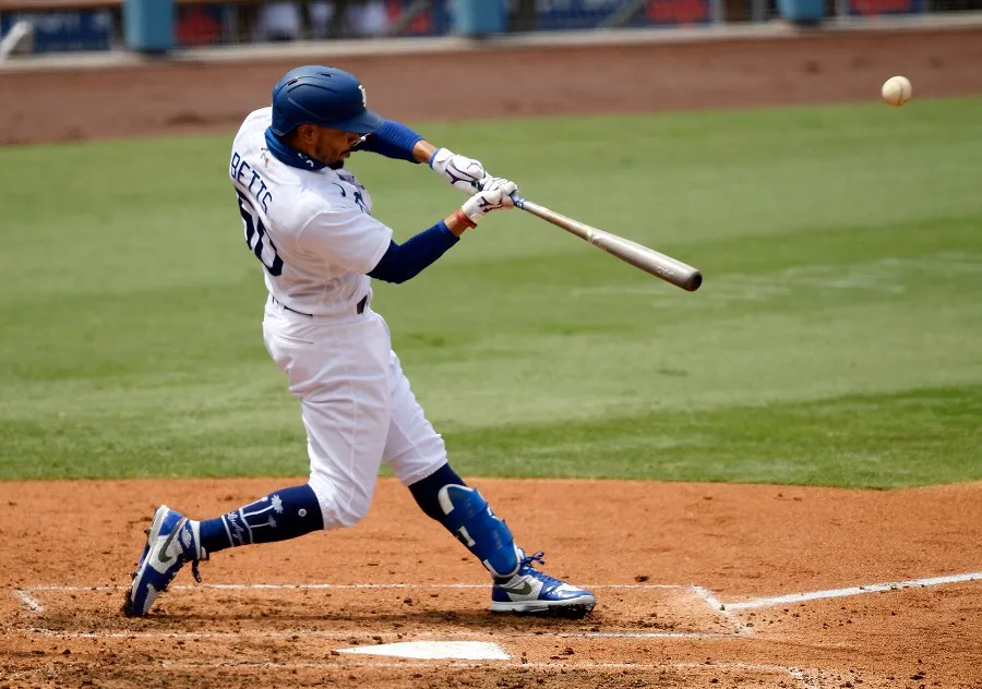 Cricket khác gì với môn bóng chày?