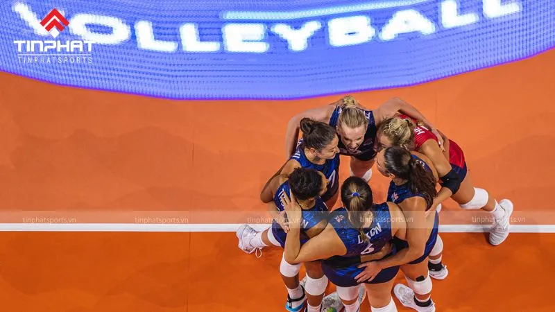 Bóng chuyền hơi tăng cường tinh thần đoàn kết cộng đồng