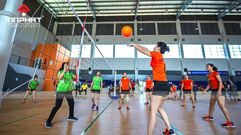 Bóng chuyền hơi thúc đẩy gắn kết cộng đồng trong tổ chức giáo dục