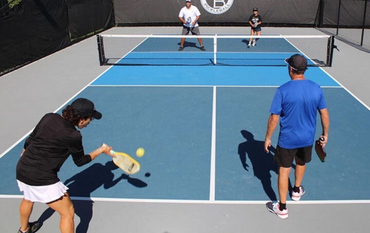Chiến Thuật Phòng Thủ Lùi Sâu Kết Hợp Phản Công Nhanh Trong Tennis Đỉnh Cao Chiến Thuật Phòng Thủ Lùi Sâu Kết Hợp Phản Công Nhanh Trong Tennis Đỉnh Cao