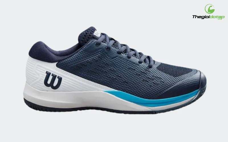 Mẫu giày tennis chuyên nghiệp Wilson Rush Pro ACE, minh họa tầm quan trọng của sự ổn định và hỗ trợ trong các bài tập di chuyển và bám sân.