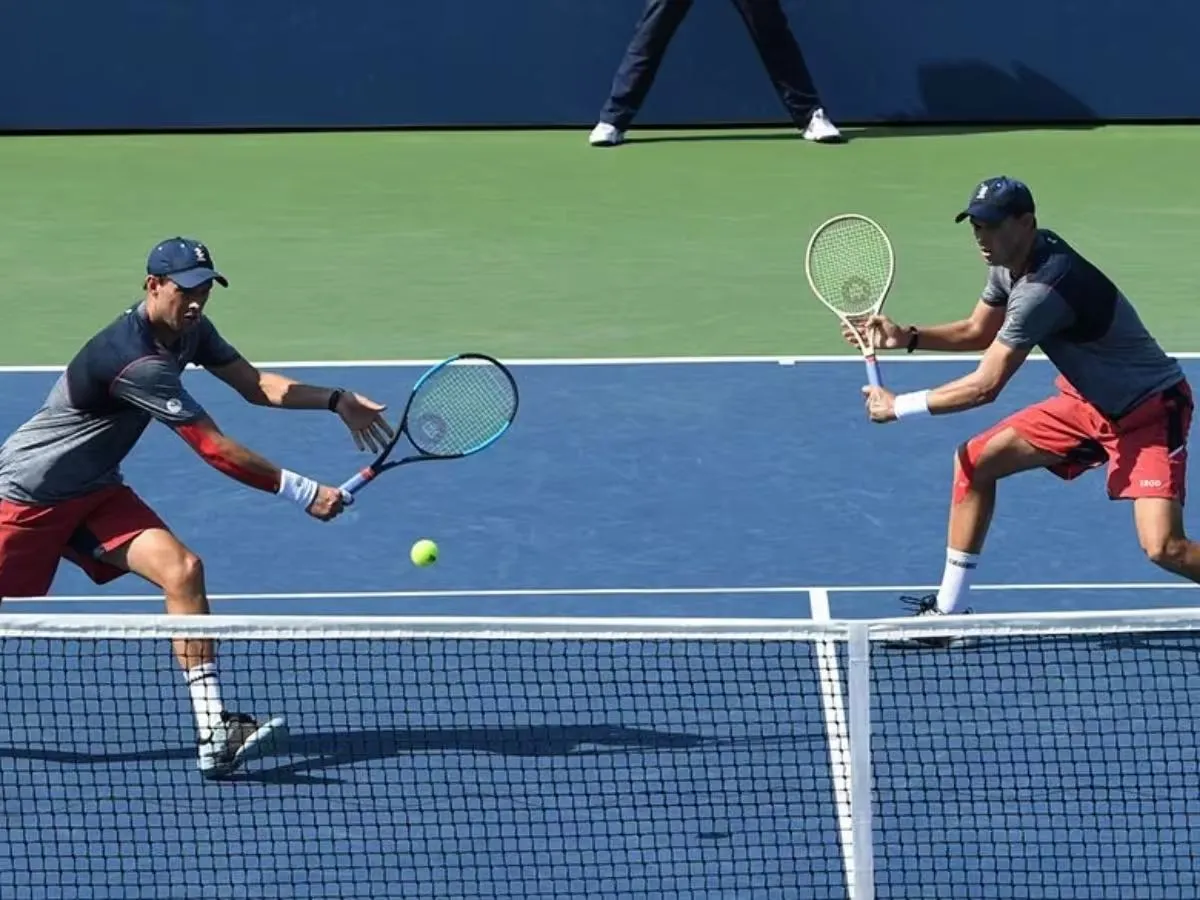 Cấu trúc cơ bản của một trận tennis là Game, Set, Match giúp hiểu giải tennis tiếng anh là gì