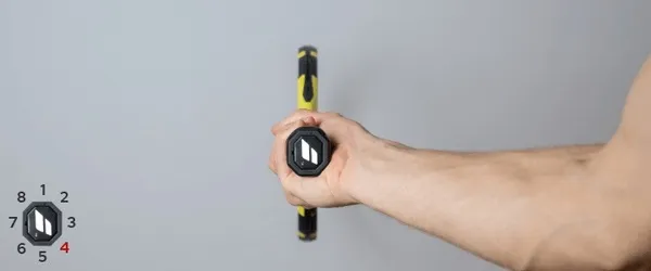 Vị trí đặt tay cho Semi Western Grip, khác biệt với continental grip