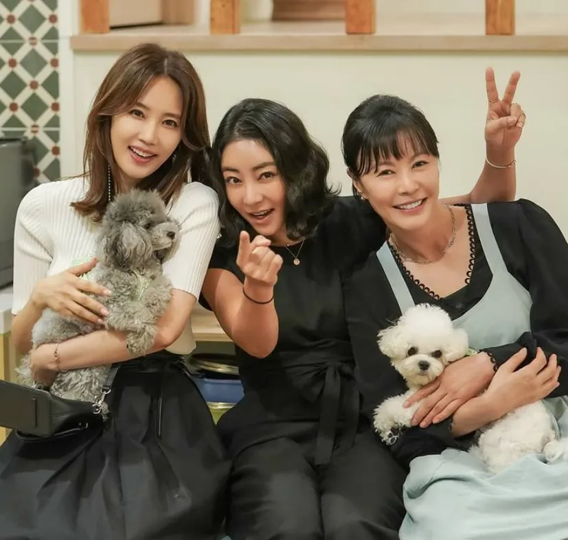 Nhan sắc tuổi 52 của Oh Hyun Kyung