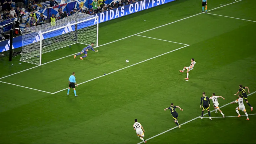 Vị trí chấm penalty và khung thành, điểm mấu chốt để thực hiện cú sút phạt đền thành công