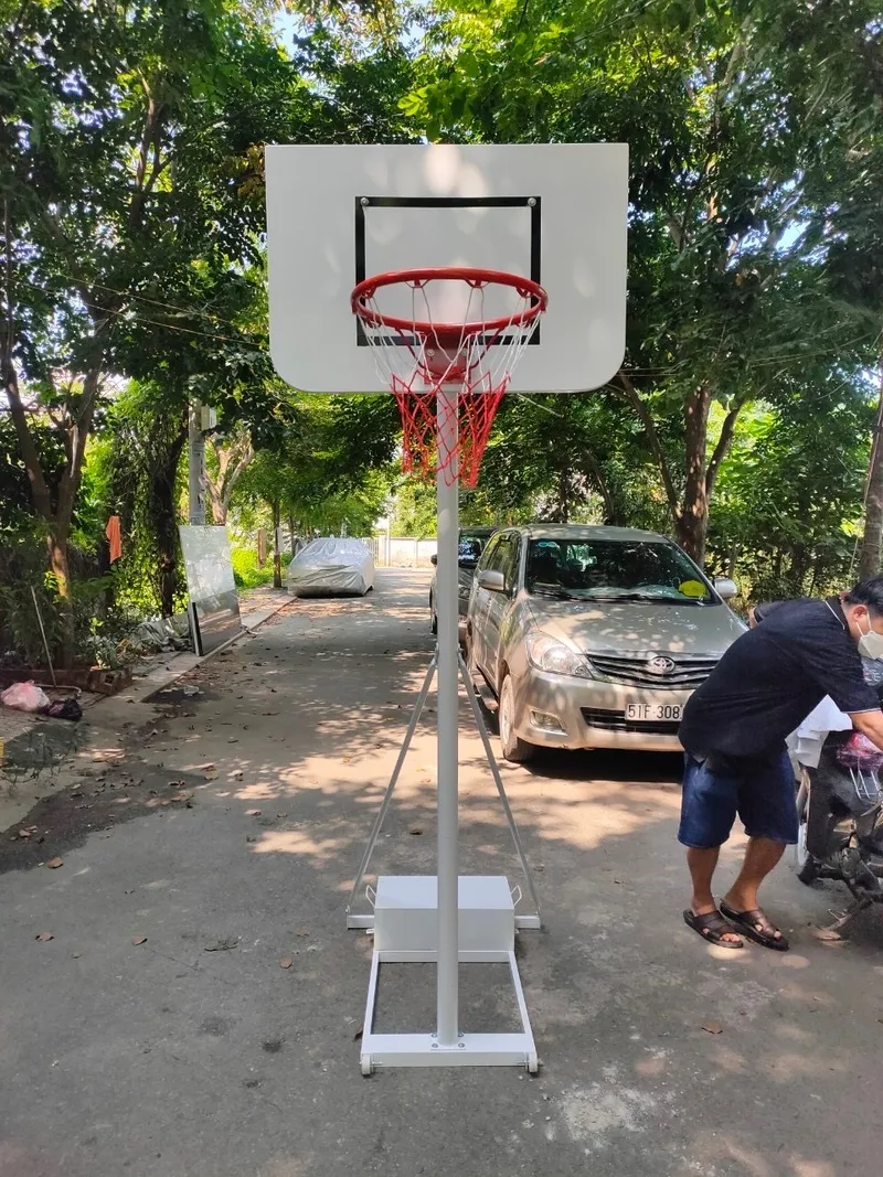 Nguy Cơ Hạn Chế Phát Triển Kỹ Năng Khi Trụ Bóng Rổ Quá Thấp
