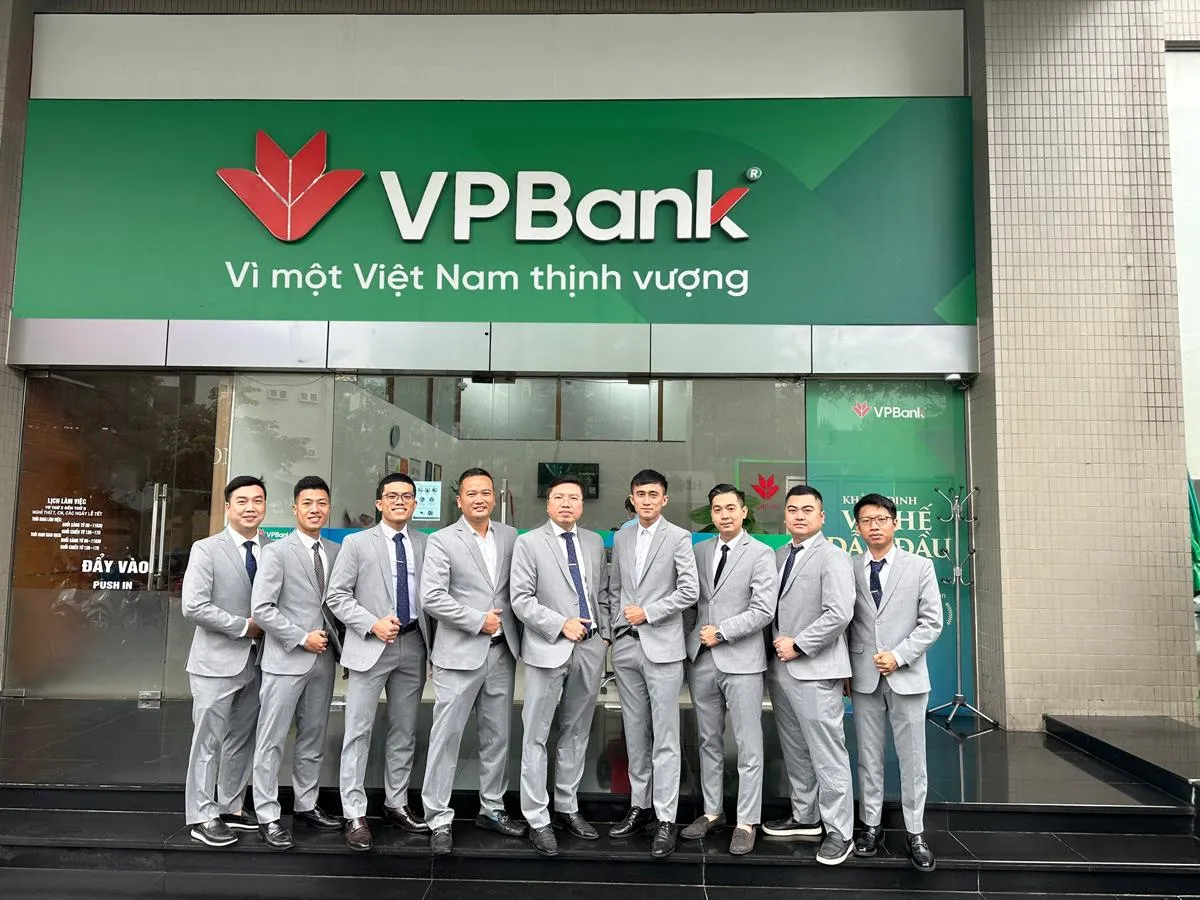 Hình ảnh thể hiện sự đầu tư vào chất lượng và sự chuyên nghiệp, yếu tố quan trọng trong mọi chiến lược