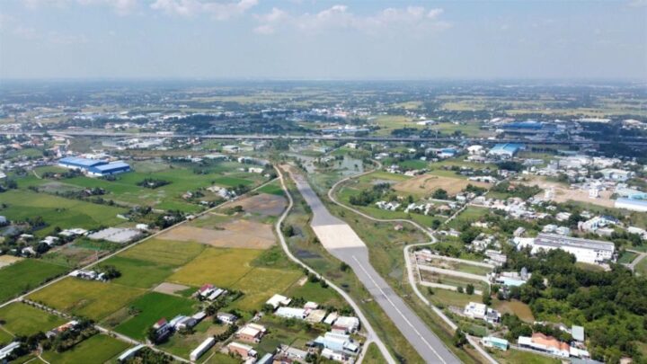 Tốc Độ Đánh Tennis 1300 Là Như Thế Nào: Giải Mã Sức Mạnh Vượt Trội