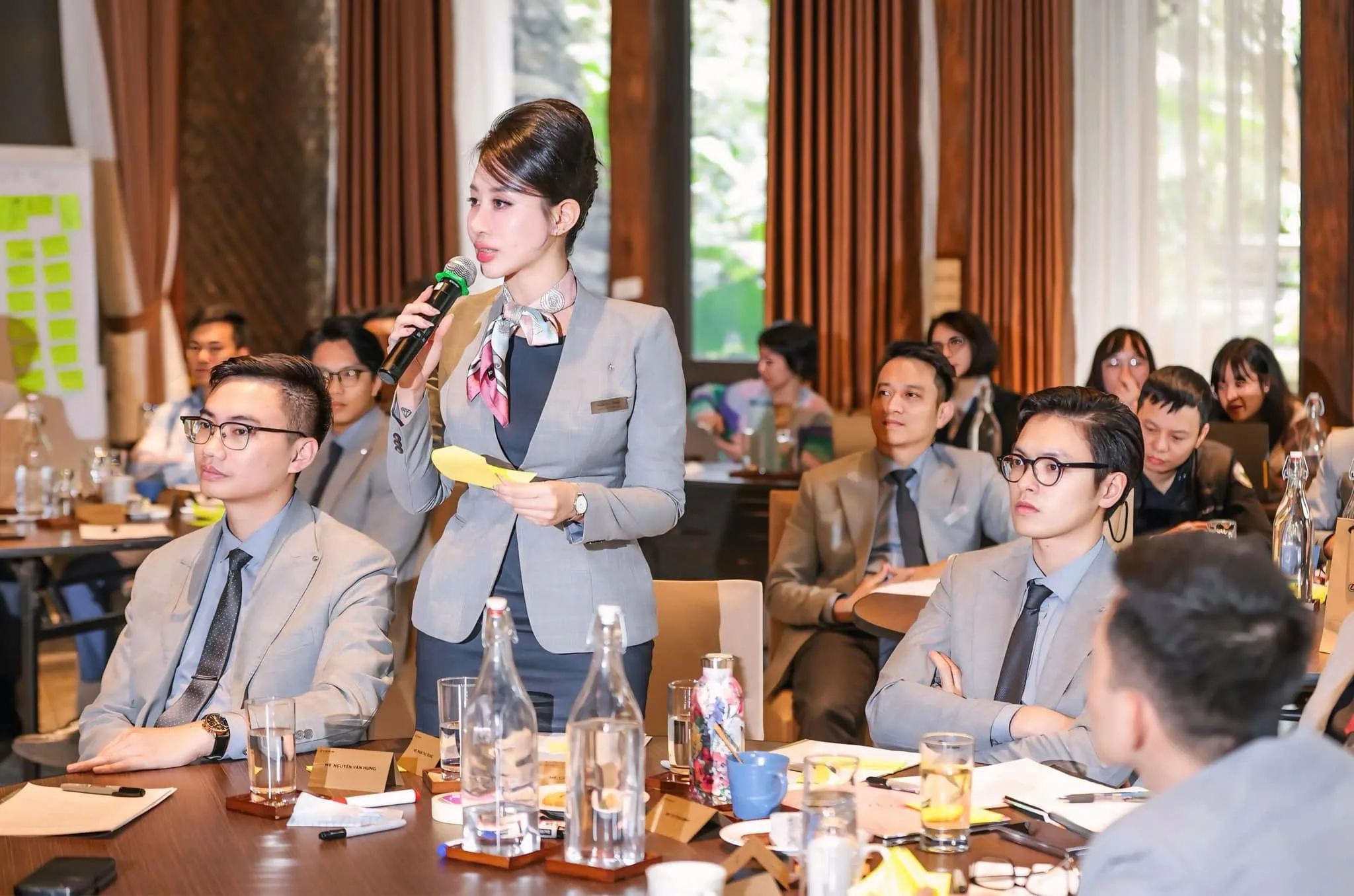 Hình ảnh đội ngũ chuyên nghiệp, sẵn sàng triển khai các chiến lược hiệu quả