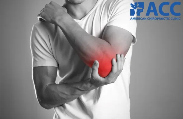 Hội chứng khuỷu tay quần vợt gây đau nhức ở vùng khuỷu tay.