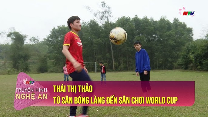 Sân Bóng Đá Tiếng Anh Là Gì? Giải Mã Toàn Diện Các Thuật Ngữ Chuẩn Xác