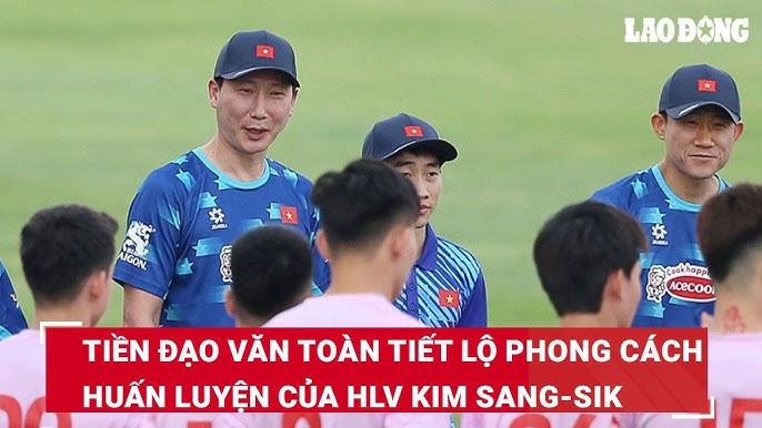 Phương Pháp Huấn Luyện Tiền Đạo Ghi Bàn Hiệu Quả: Phân Tích Chuyên Sâu Các Yếu Tố Thành Công
