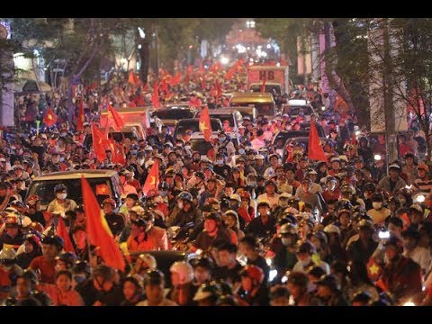 Đi Bão Bóng Đá Là Gì? Giải Mã Hiện Tượng Văn Hóa Việt Nam