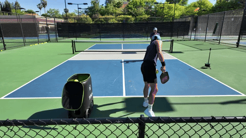 Giao Bóng Thấp Trong Tennis Là Gì: Kỹ Thuật Và Chiến Thuật Hiệu Quả