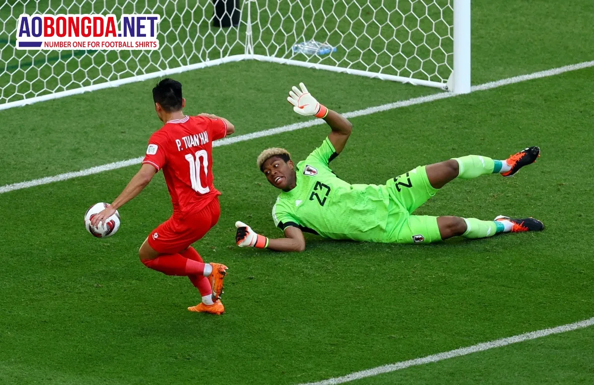 hình ảnh một cầu thủ đang thất vọng với chiến thuật pressing theo khu vực