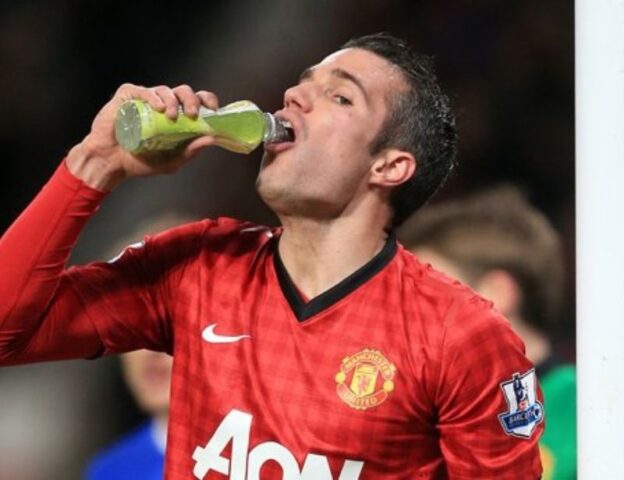 Sau Khi Đá Bóng Nên Uống Nước Gì: Hướng Dẫn Bù Nước Và Phục Hồi Hiệu Quả