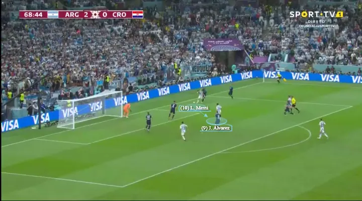 Messi kiến tạo cho Julian Alvarez