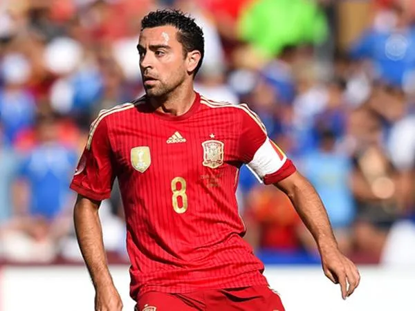 Ảnh các cầu thủ Pivot nổi tiếng thế giới thể hiện vai trò then chốt trong bóng đá hiện đại, giải thích pivot là gì trong bóng đá