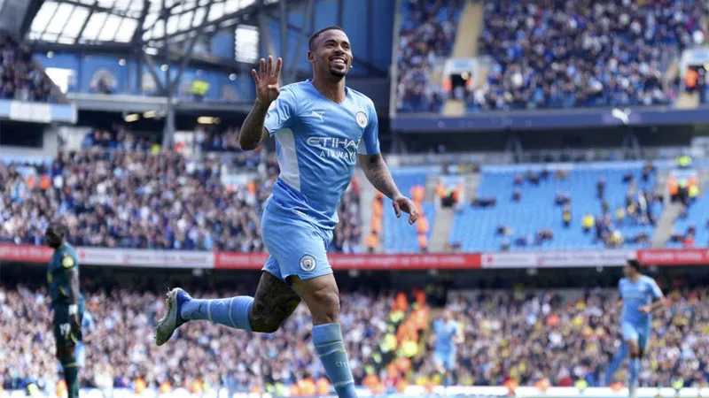 Cầu Thủ Đang Kiểm Soát Bóng, Yếu Tố Kỹ Năng Để Đạt Poker Trong Bóng Đá