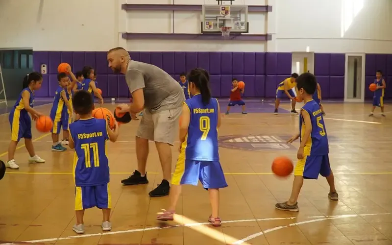 Nên có người hướng dẫn