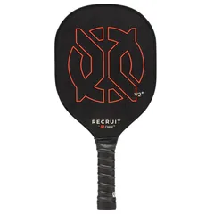 Vợt Pickleball Onix RECRUIT V2, một công cụ quan trọng để thực hiện cách tập đánh bóng vào vị trí yếu của đối thủ hiệu quả