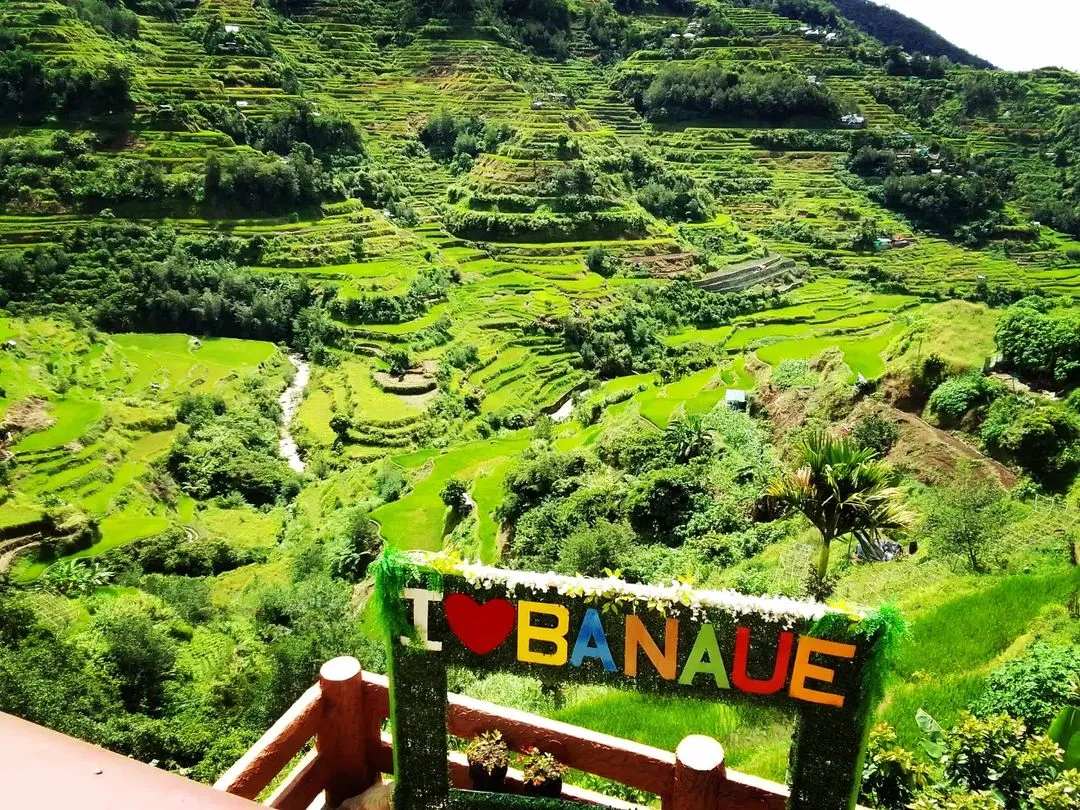 Khung cảnh ruộng bậc thang Banaue tuyệt đẹp với không khí trong lành