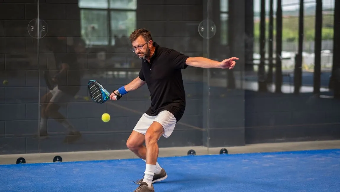 Sự khác biệt giữa Padel tennis và Tennis
