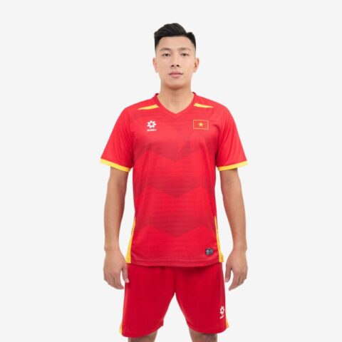 Áo Bóng Đá Bản Fan Là Gì? Giải Mã Chi Tiết Các Phiên Bản