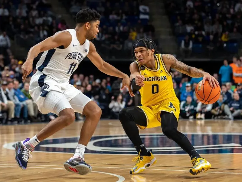 Kỹ thuật spin move giúp cầu thủ vượt qua đối thủ và kiến tạo