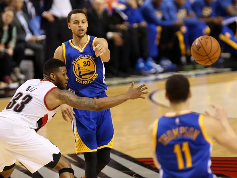 Động tác chuyền bóng Direct pass giúp kiến tạo thành công