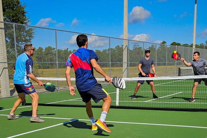 Tổng hợp các yếu tố ảnh hưởng đến kỹ thuật đập bóng chéo sân dành cho vận động viên tấn công