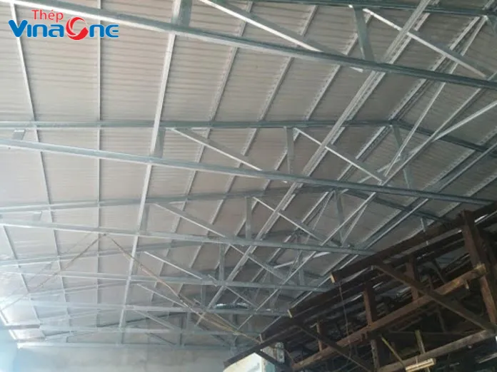 Khoảng Cách Lý Tưởng Giữa Các Thanh Kèo Nhà Cho Mái Tôn