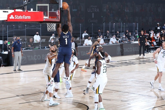 Bóng Rổ Trong Tiếng Anh Viết Là Gì? Từ Vựng Và Thuật Ngữ Cần Biết Bóng Rổ Trong Tiếng Anh Viết Là Gì? Từ Vựng Và Thuật Ngữ Cần Biết